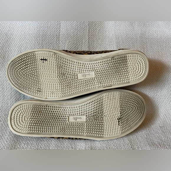 Sanuk Pair OnDice Leopard shoe - Picture 6 of 8